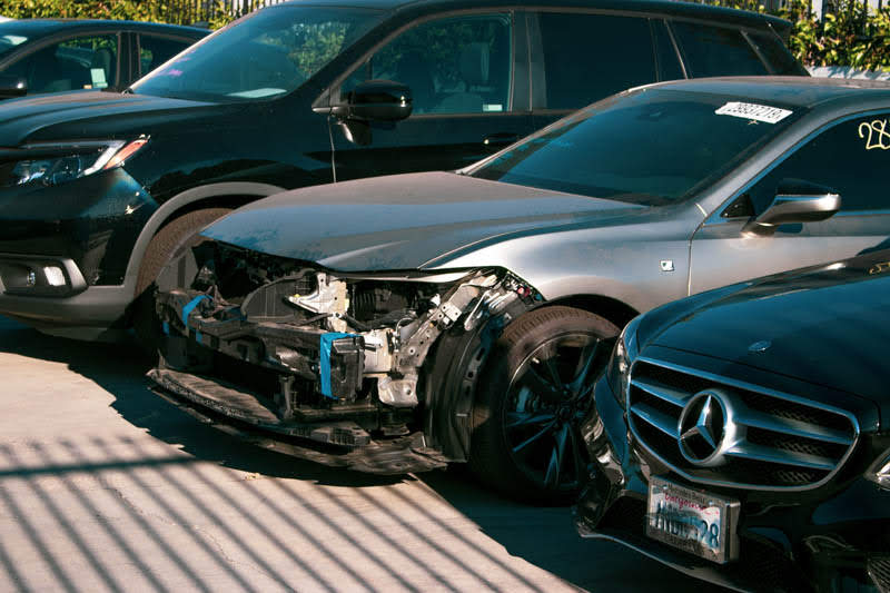 Lone Tree, CO – Car Crash with Injuries Reported at E County Line Rd