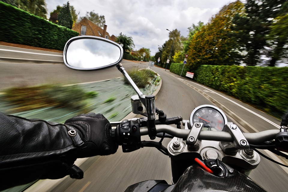 Cincinnati, OH – Motorcyclist Killed in Car Crash on Colerain Ave