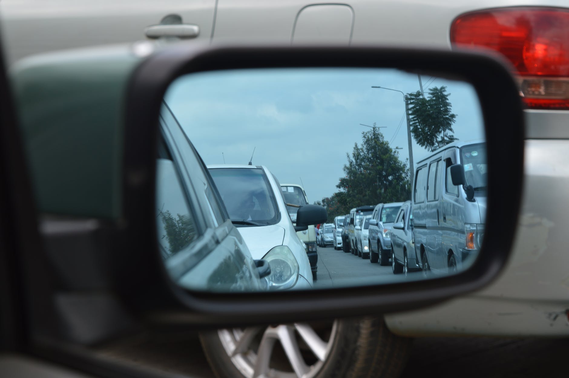 Denver, CO – Car Crash on E 6th Ave near Colorado Blvd Leaves One Injured