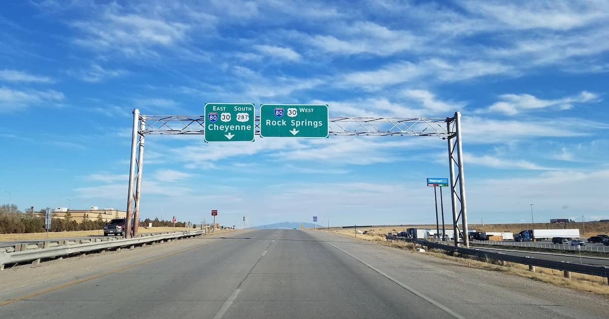 Highway in Wyoming | Burg Simpson