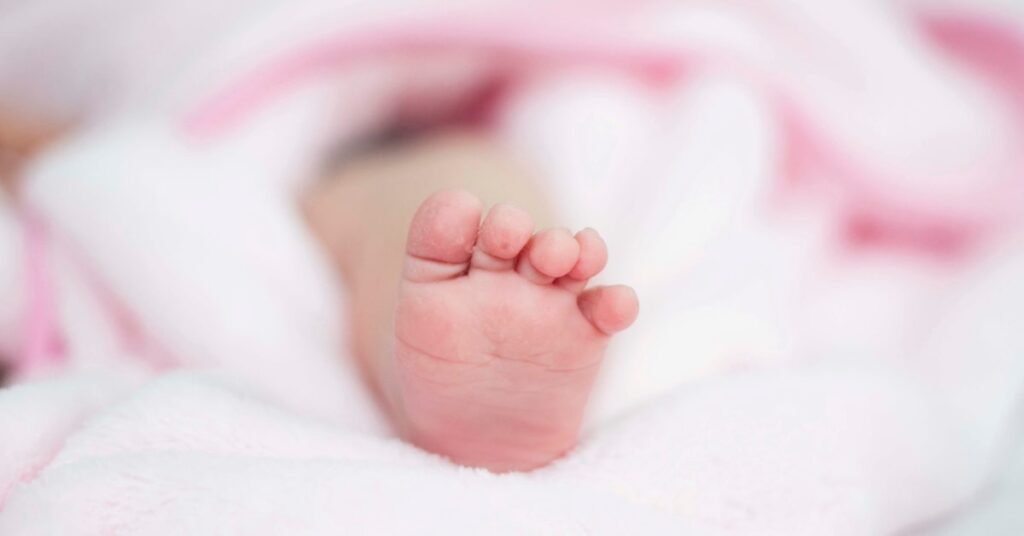 Newborn baby with birth injury | Burg Simpson Law Firm