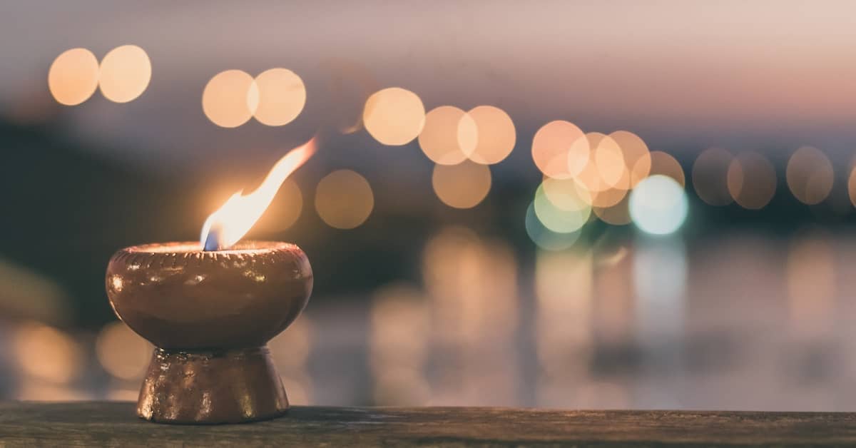 Candle symbolizing a loved one passing on | Burg Simpson