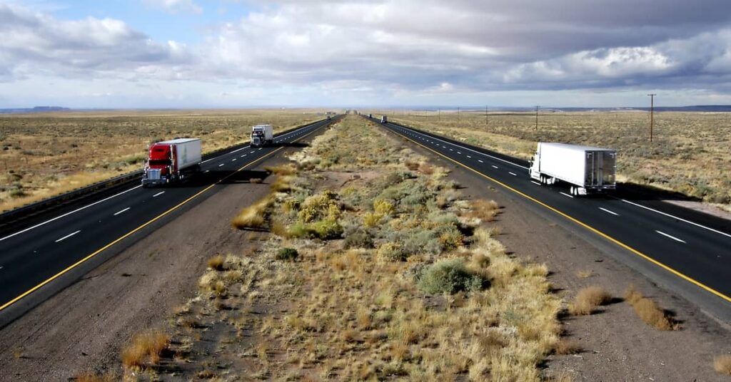 Semi-trucks on I-40 in Arizona | Burg Simpson